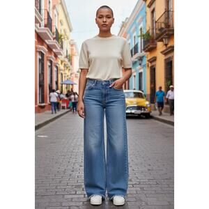 Risen Jeans, wide-leg, medium blue wash, women’s size 7/28